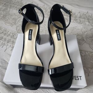 Women's Nine West Ilea ankle strap sandals Black Size 8